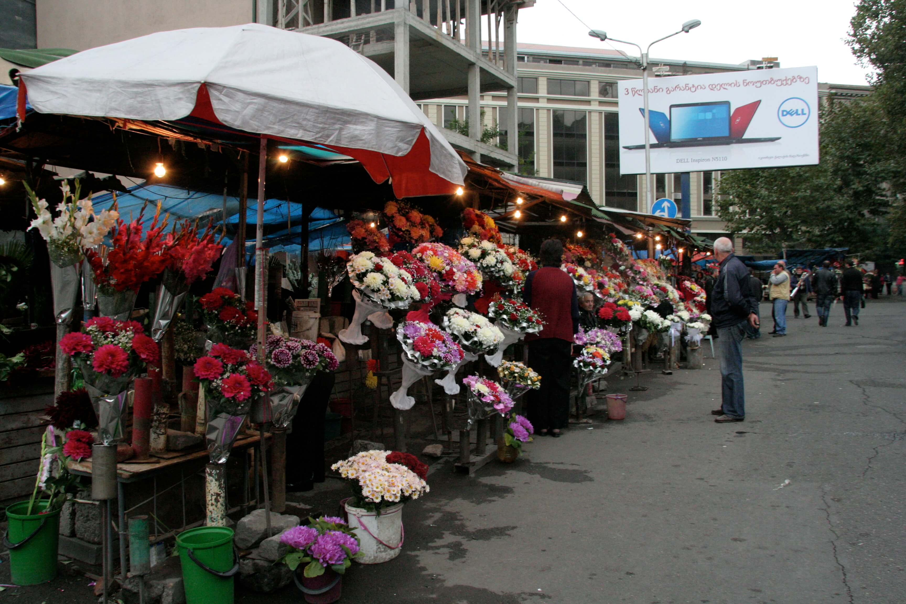 georgie, markt bij dynamo tbilisi stadion.jpg